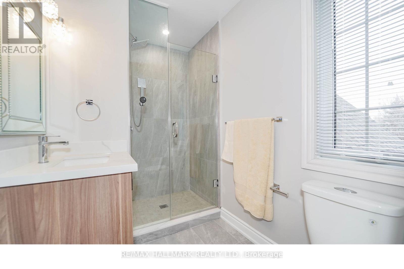 33 OATLANDS CRESCENT - 17
