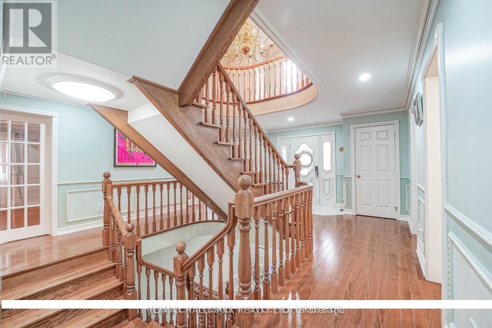 33 OATLANDS CRESCENT - 3