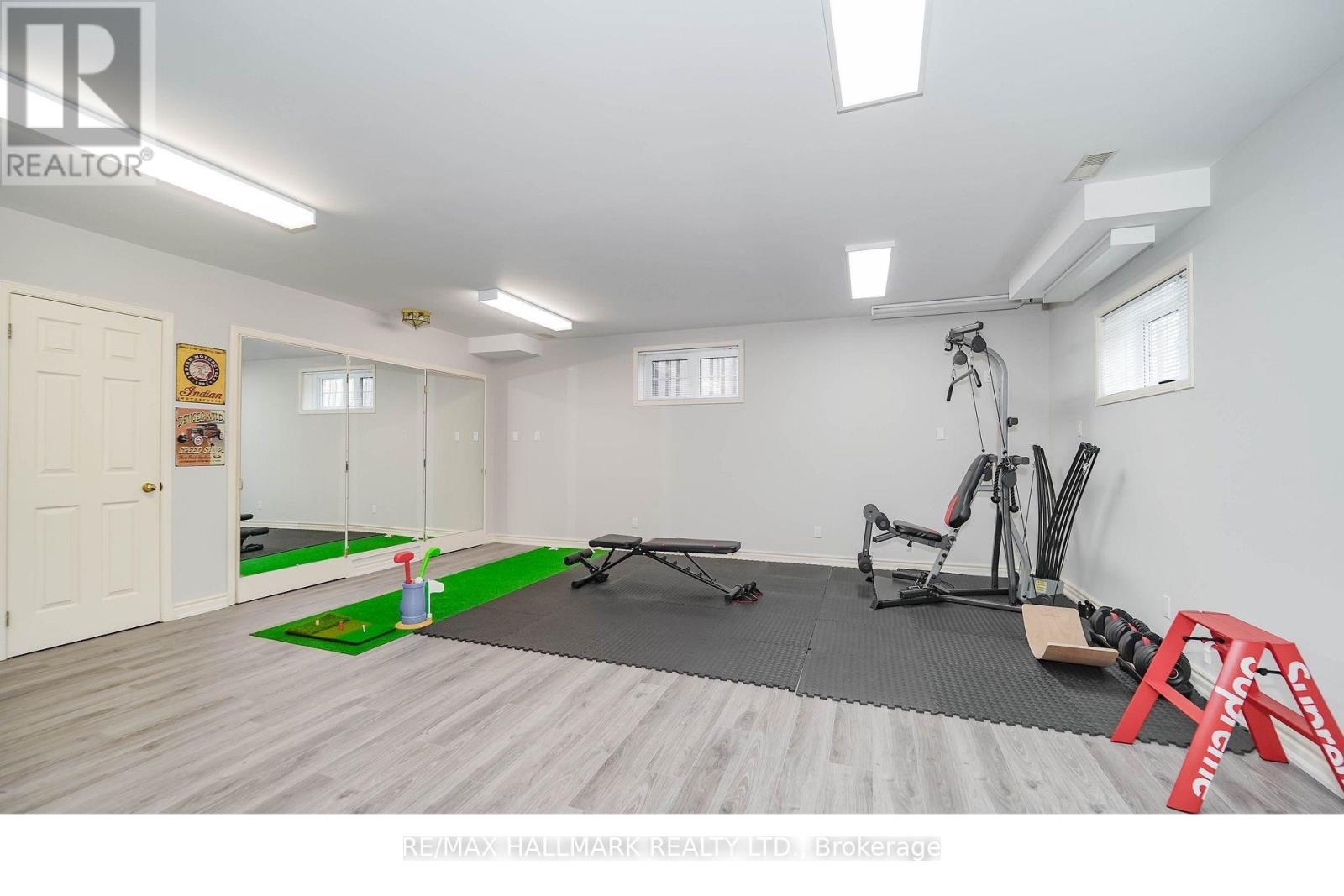 33 OATLANDS CRESCENT - 42