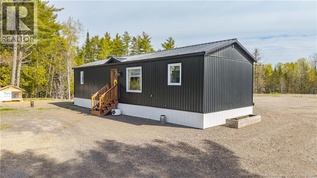 86 Hayman Avenue - Image 2