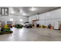 Sunroom - 38048 Rr 19-4, Rural Stettler No  6, County Of, AB T0C2L0 Photo 9