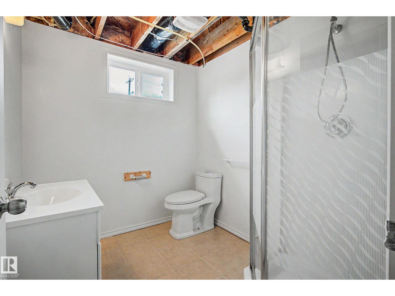 9276 86 ST NW, Edmonton