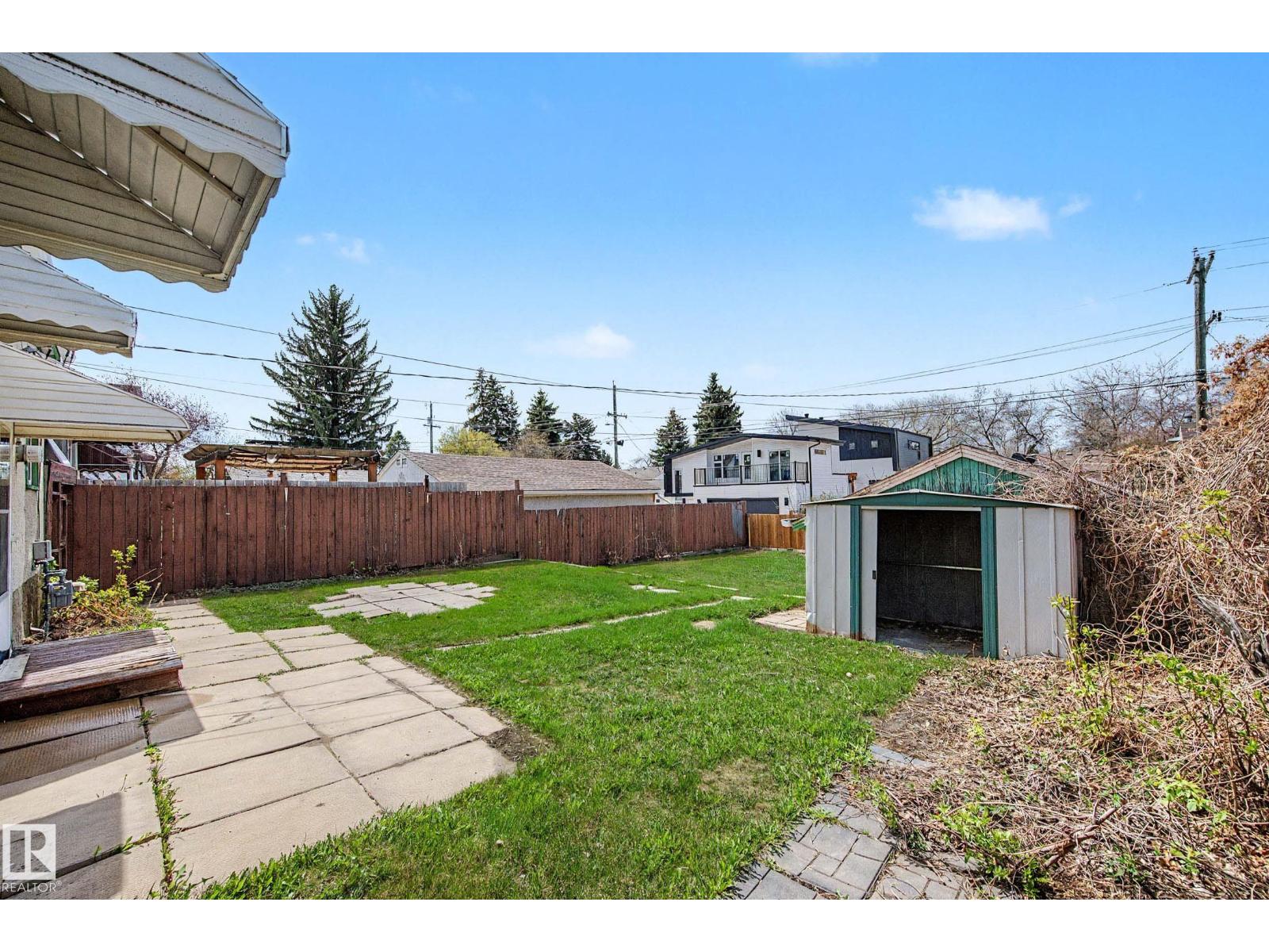 9276 86 ST NW, Edmonton