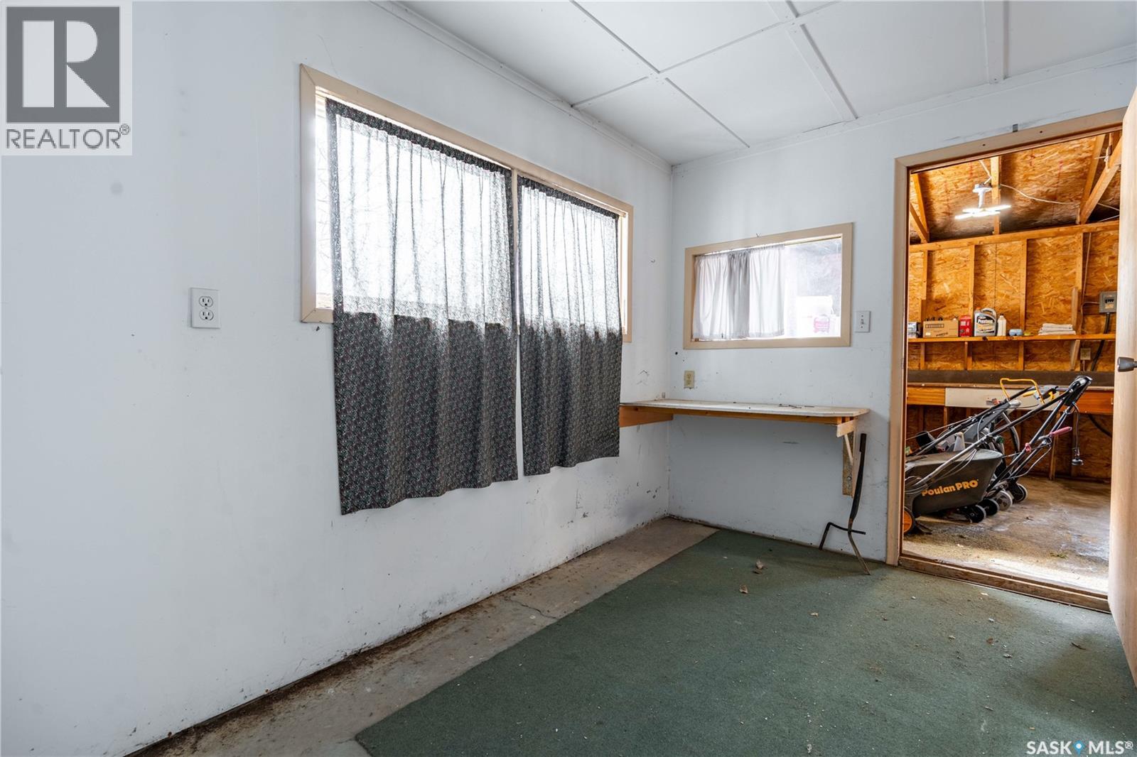 208 Tyvan STREET - 33