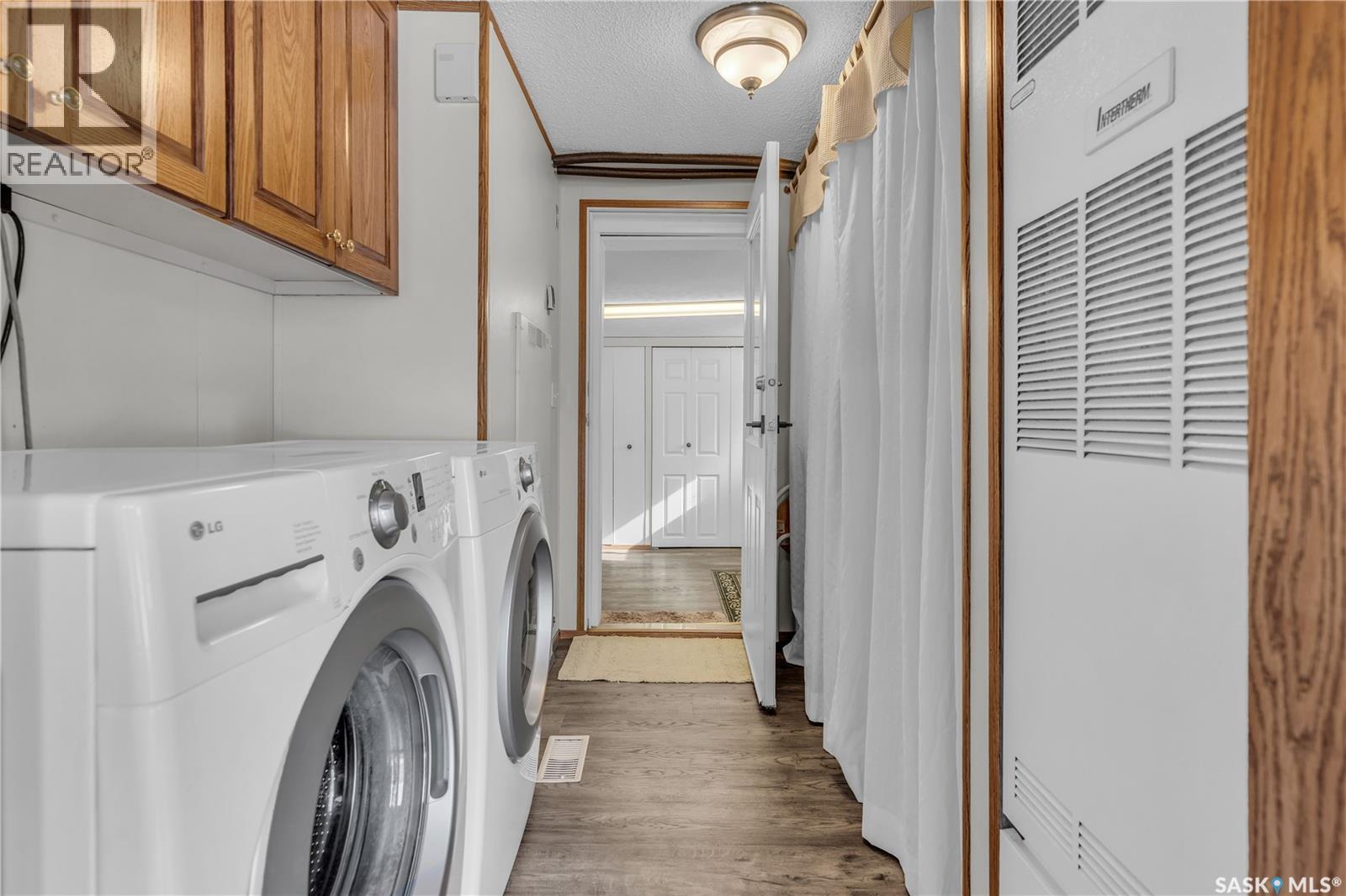 208 Tyvan STREET - 4