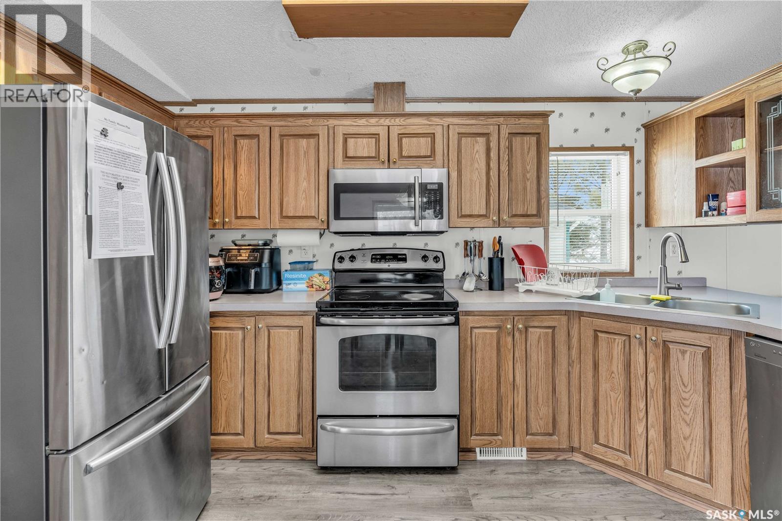 208 Tyvan STREET - 8