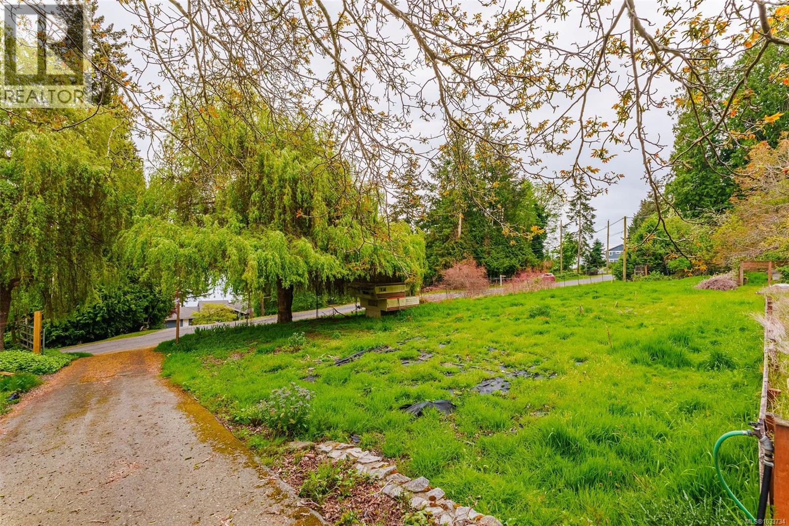 1357 Leask Rd - 56