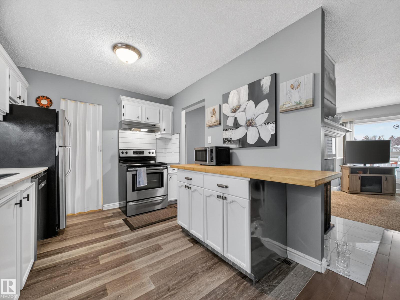 #165 2703 79 ST NW - 11
