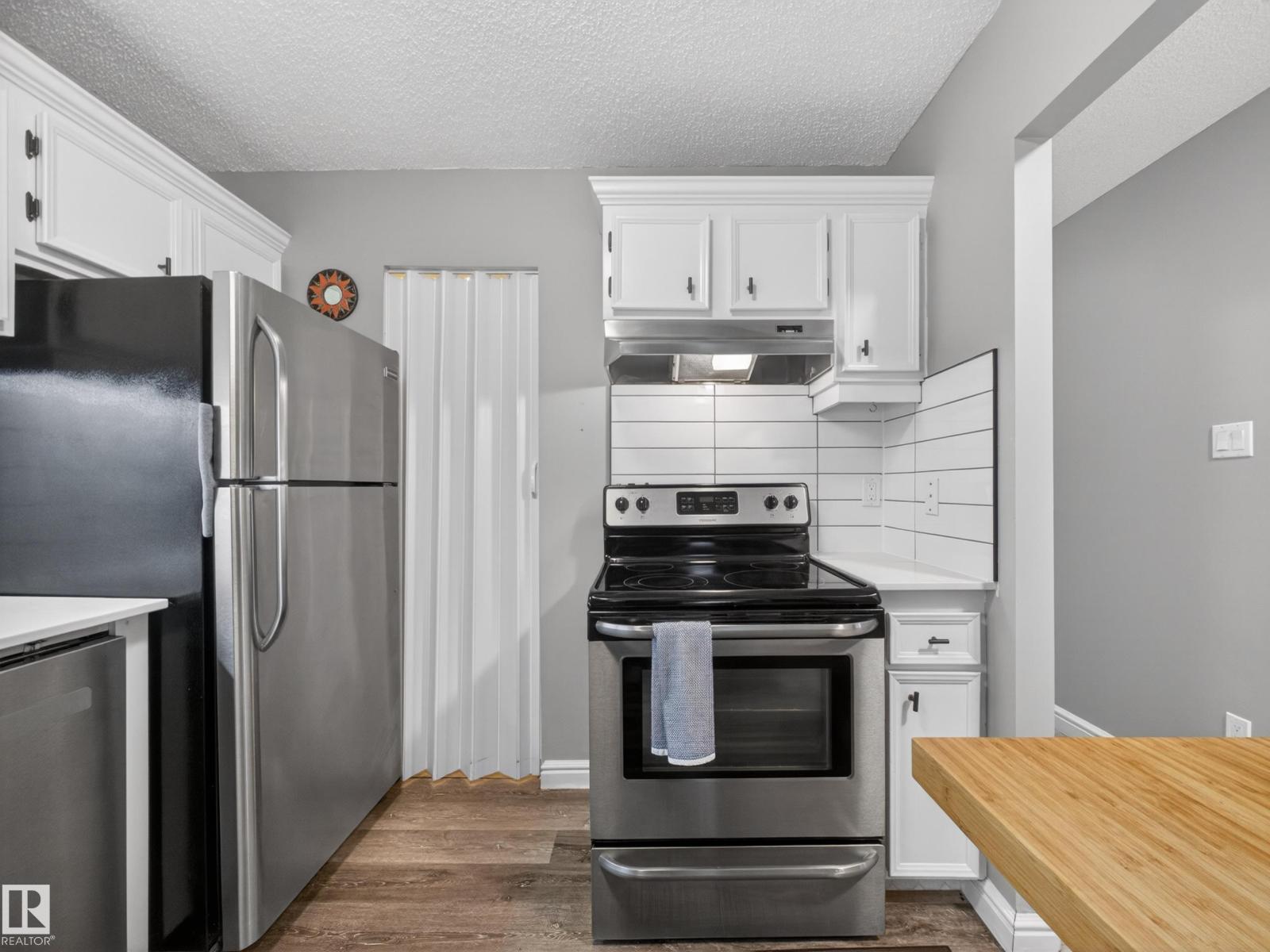 #165 2703 79 ST NW - 9