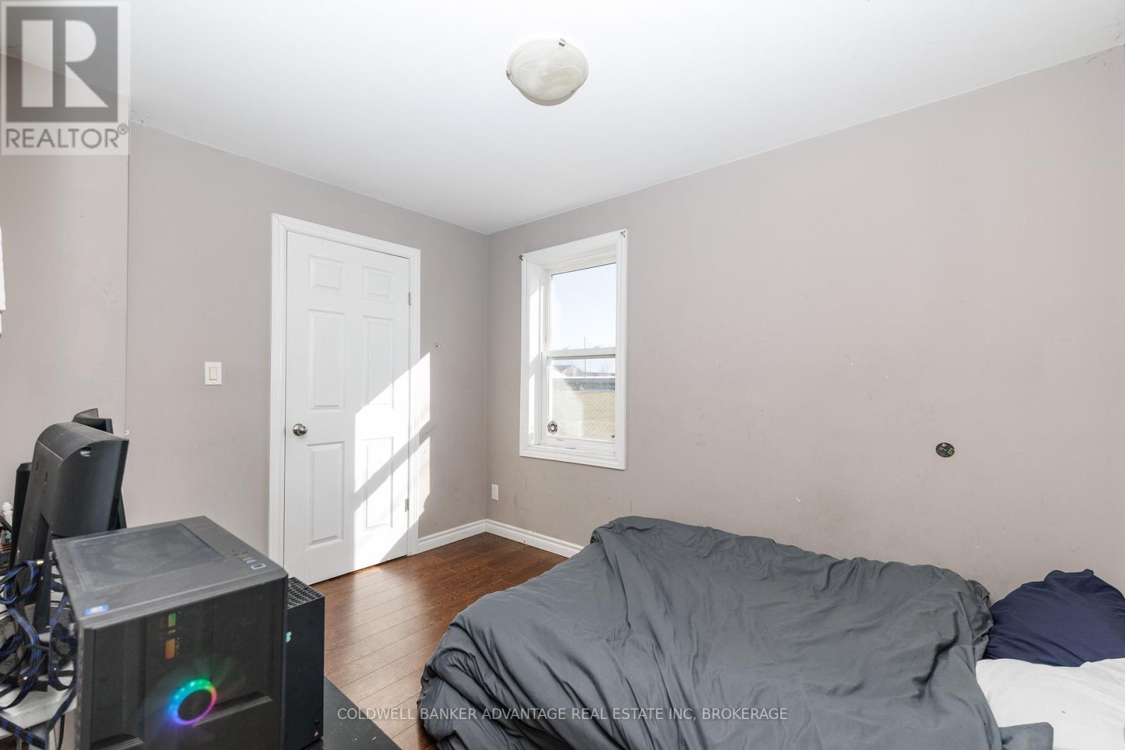 108 BURGAR STREET - 11