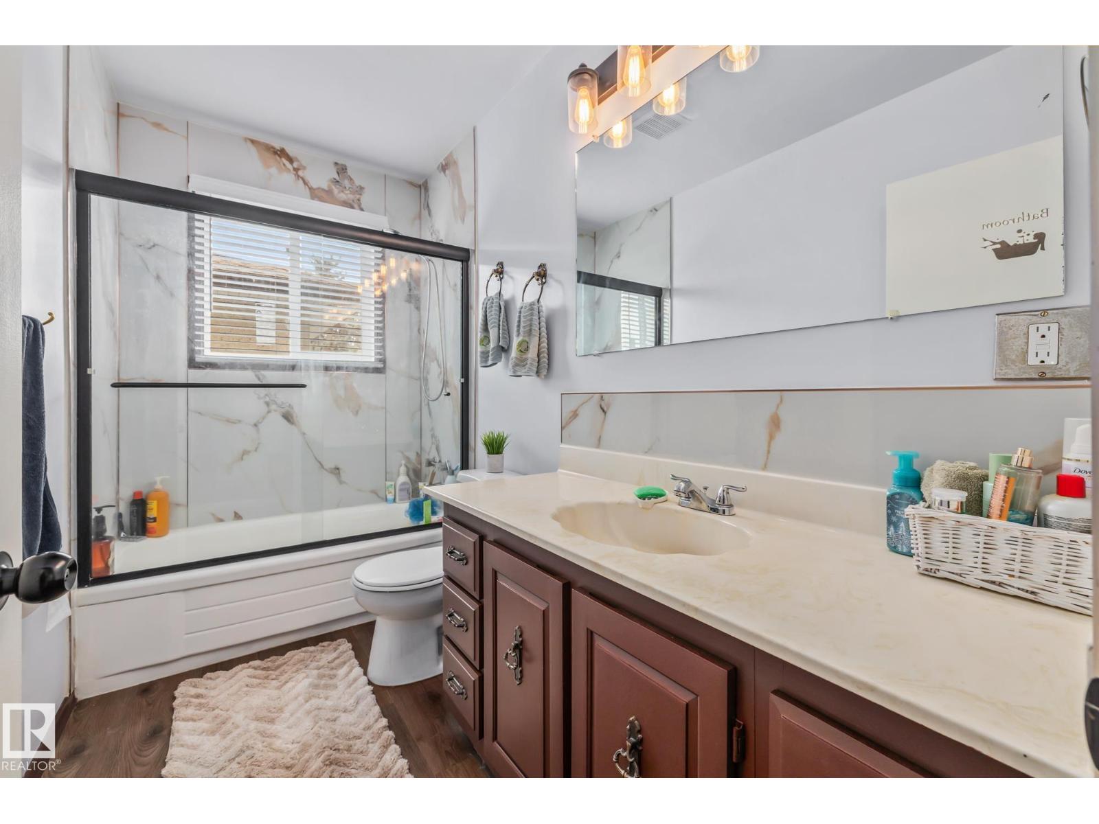 8812 135 AV NW - 30