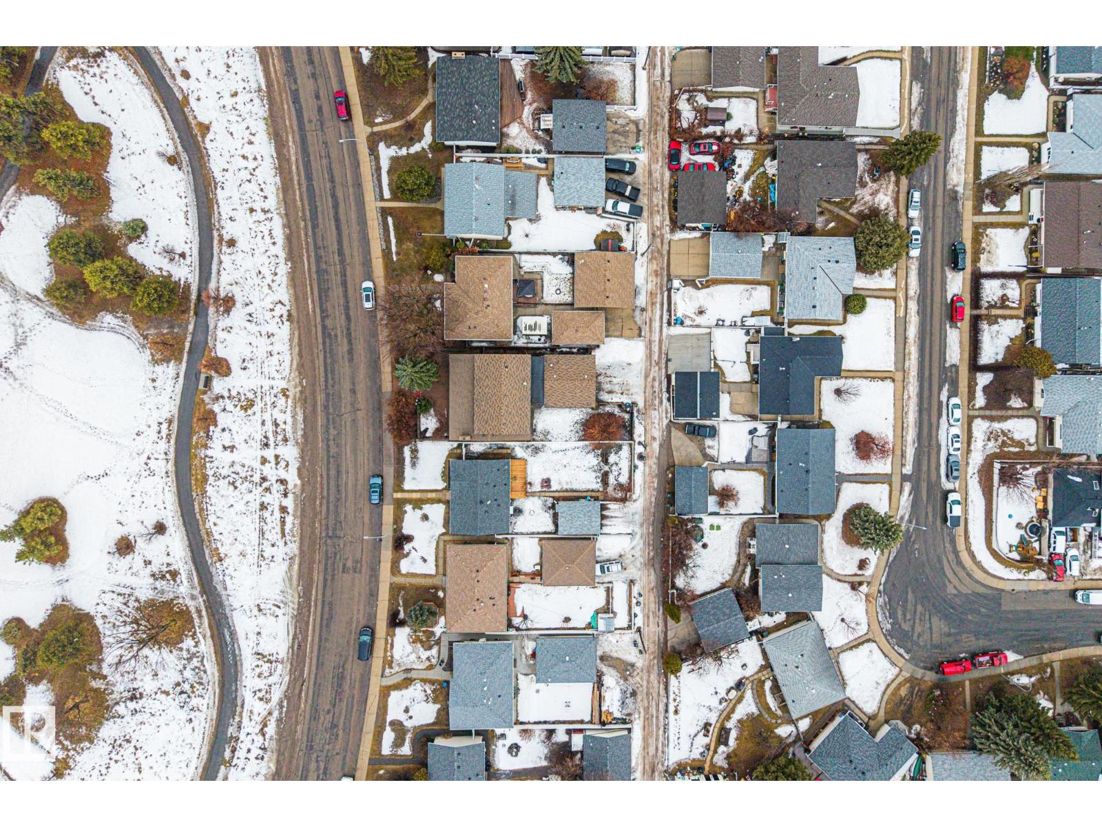 8812 135 AV NW - 50