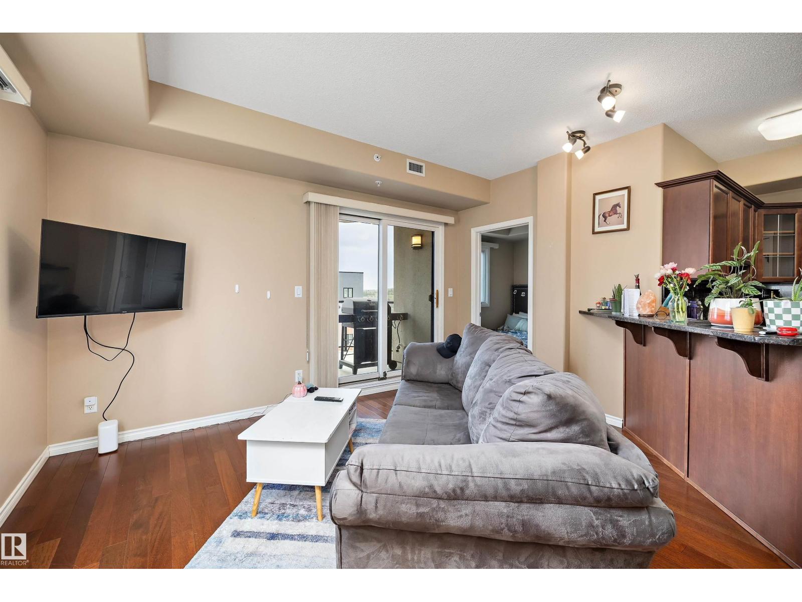 #904 9707 106 ST NW - 10