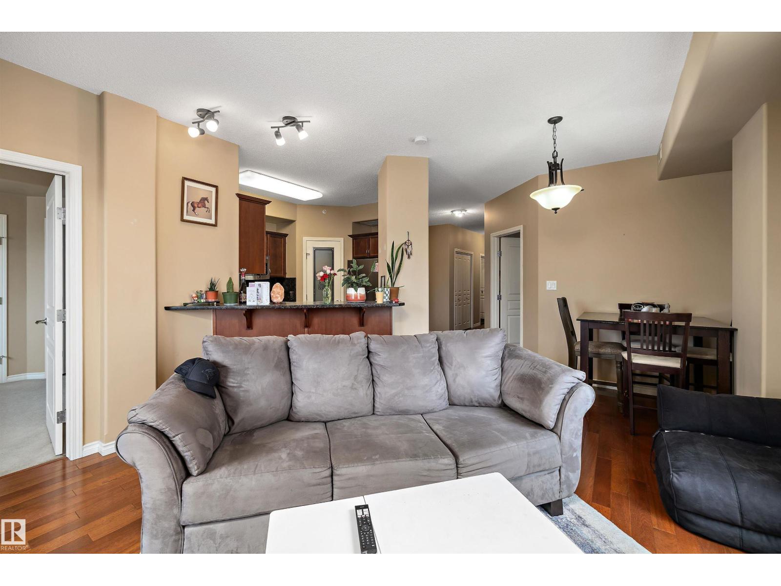 #904 9707 106 ST NW - 11