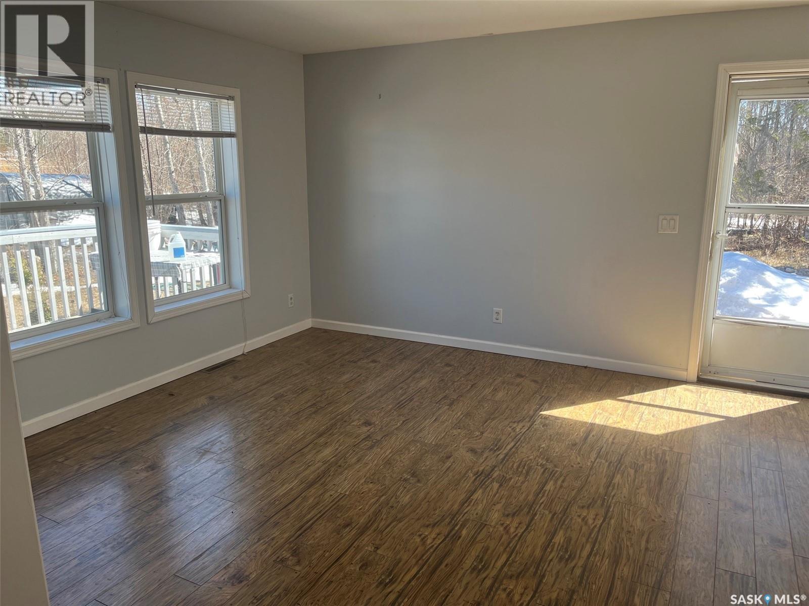 320 3RD AVENUE W - 4