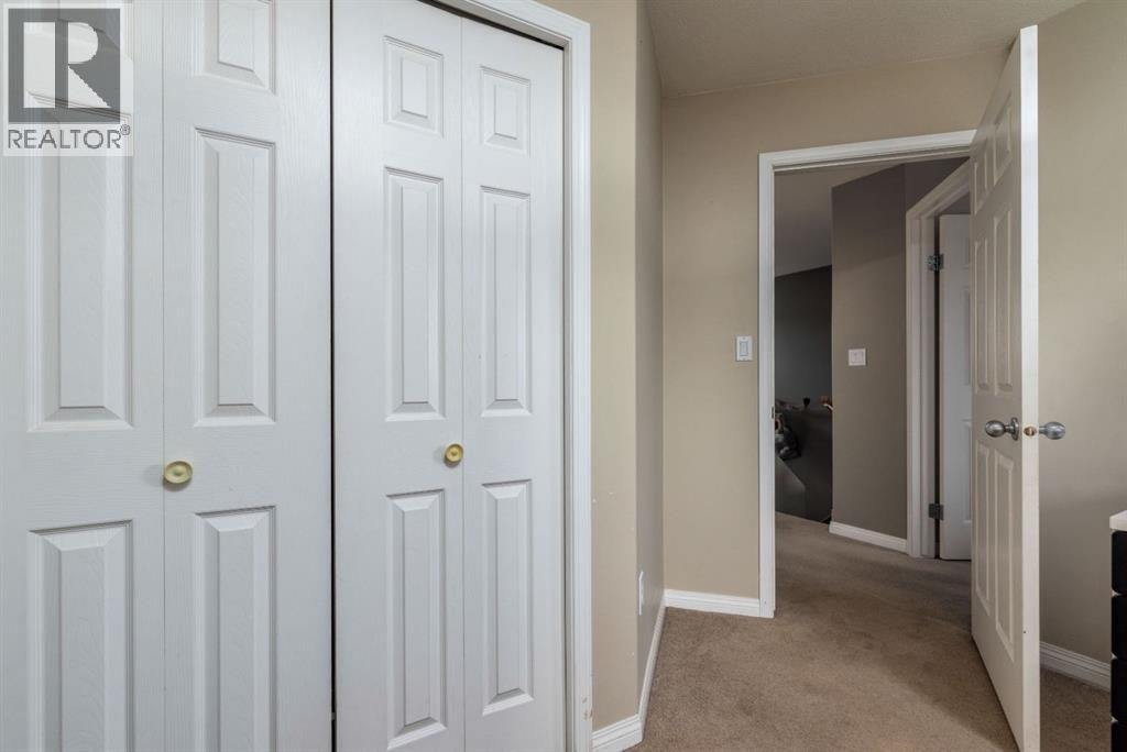 2305 51 Avenue - 18