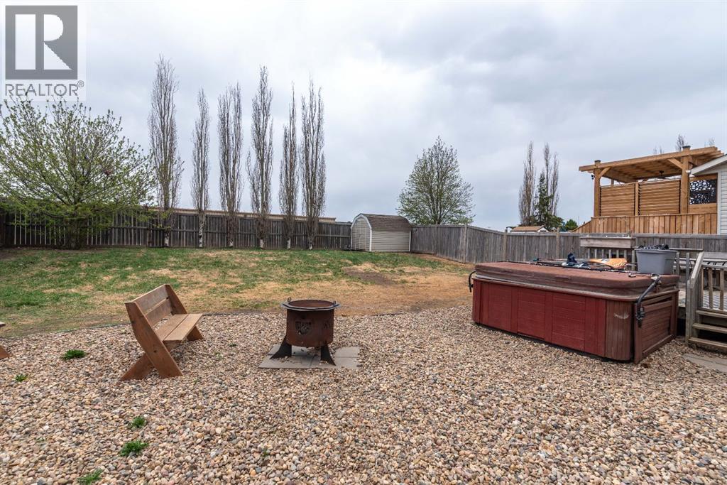 2305 51 Avenue - 27