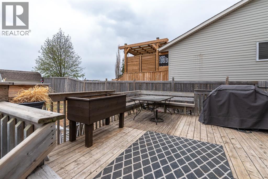 2305 51 Avenue - 28