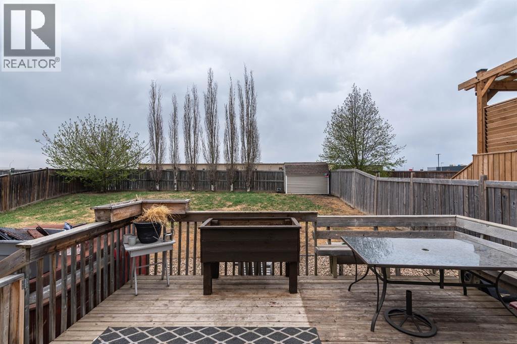 2305 51 Avenue - 29