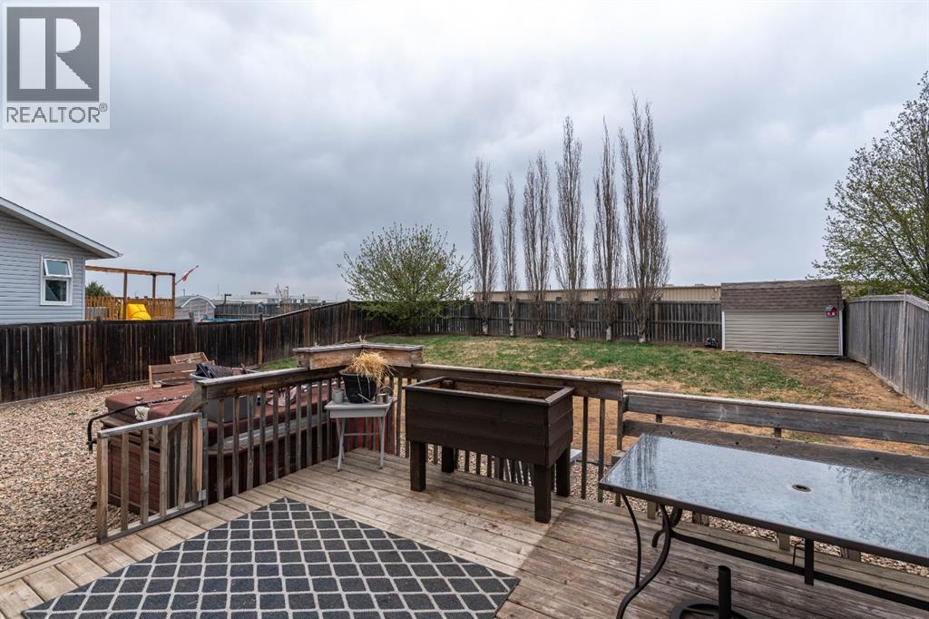 2305 51 Avenue - 30