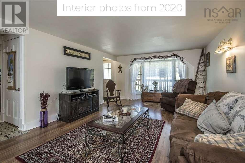 828 Clarence Road - 17