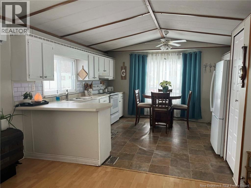 3 Lee Avenue - Image 3