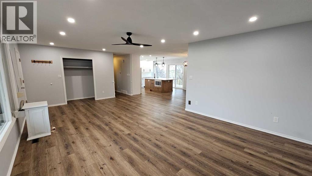 5209 51 Street — photo 18