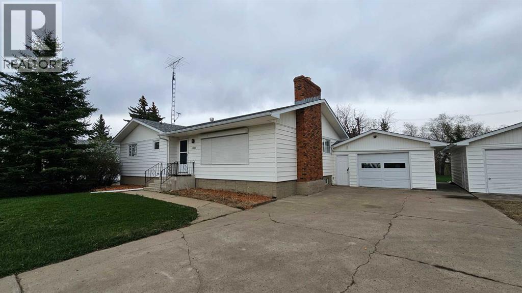 5209 51 Street - photo 2