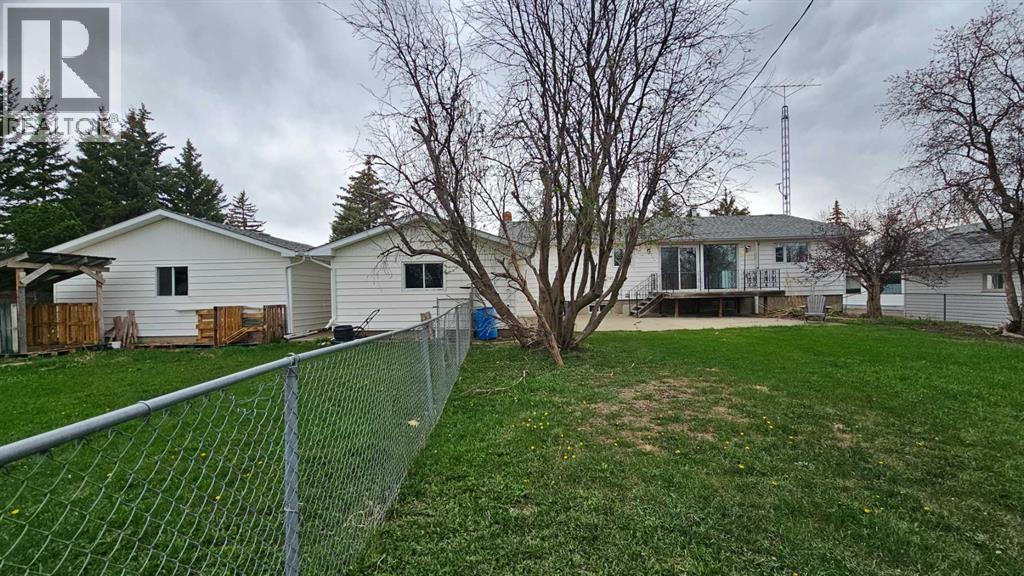 5209 51 Street — photo 9