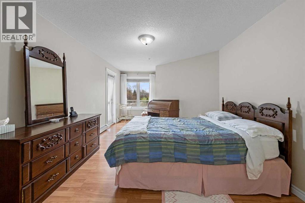 #308 5419 49 Avenue - 13