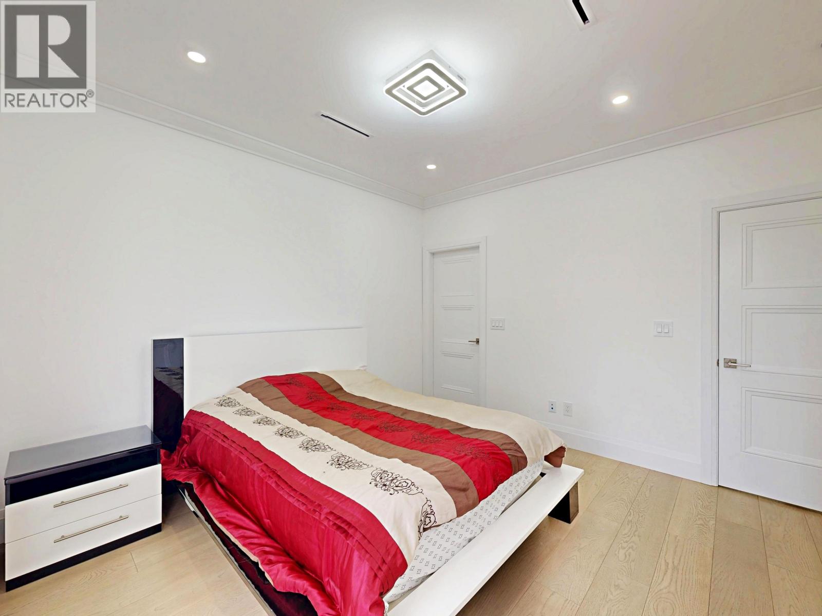 3560 HIGHLAND BOULEVARD, North Vancouver