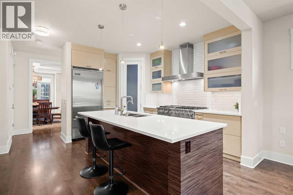 729 4 Street NW - 10