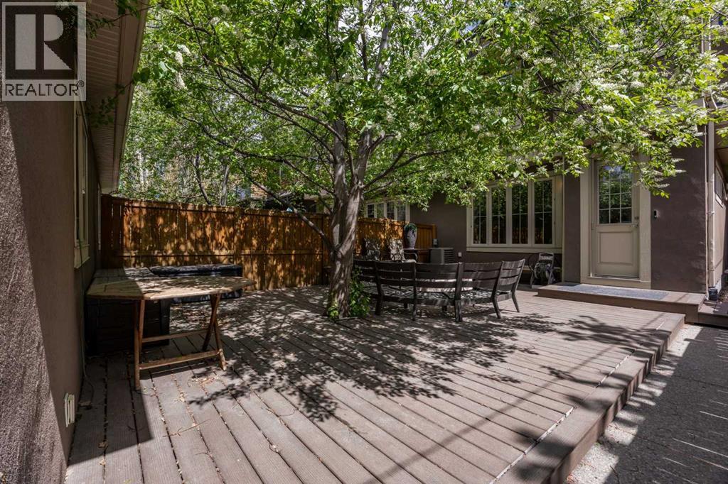 729 4 Street NW - 24