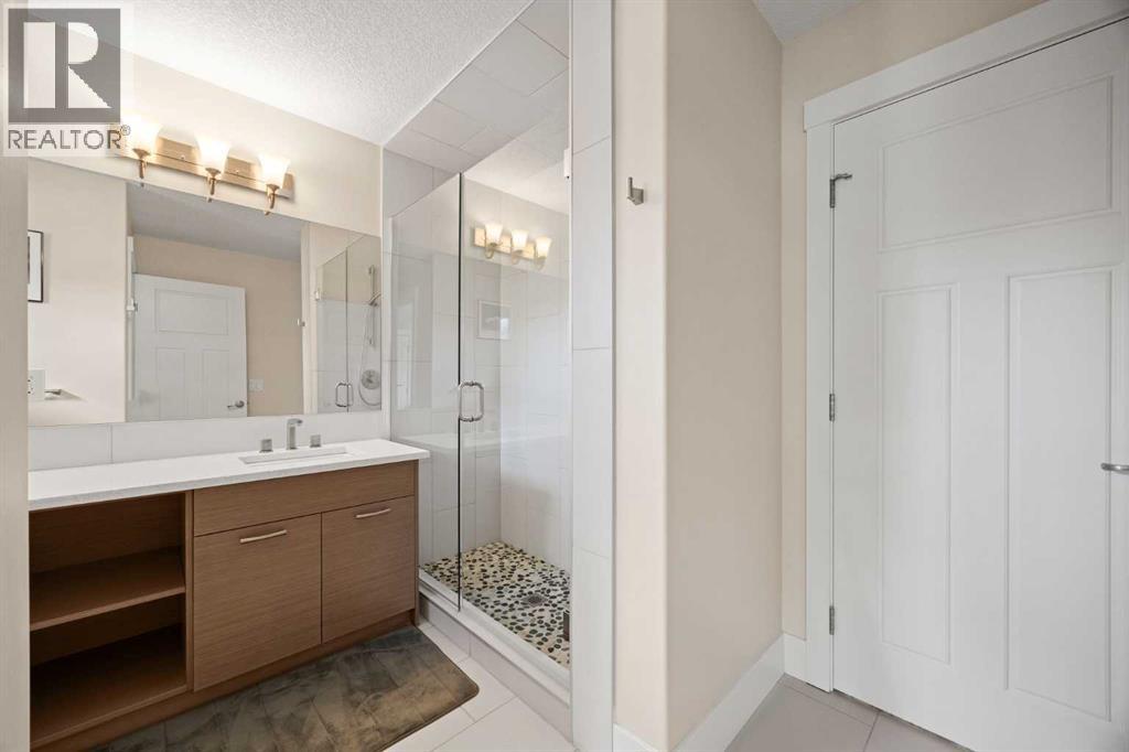 729 4 Street NW - 35