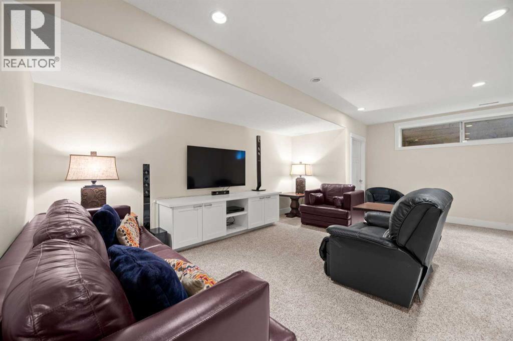 729 4 Street NW - 46