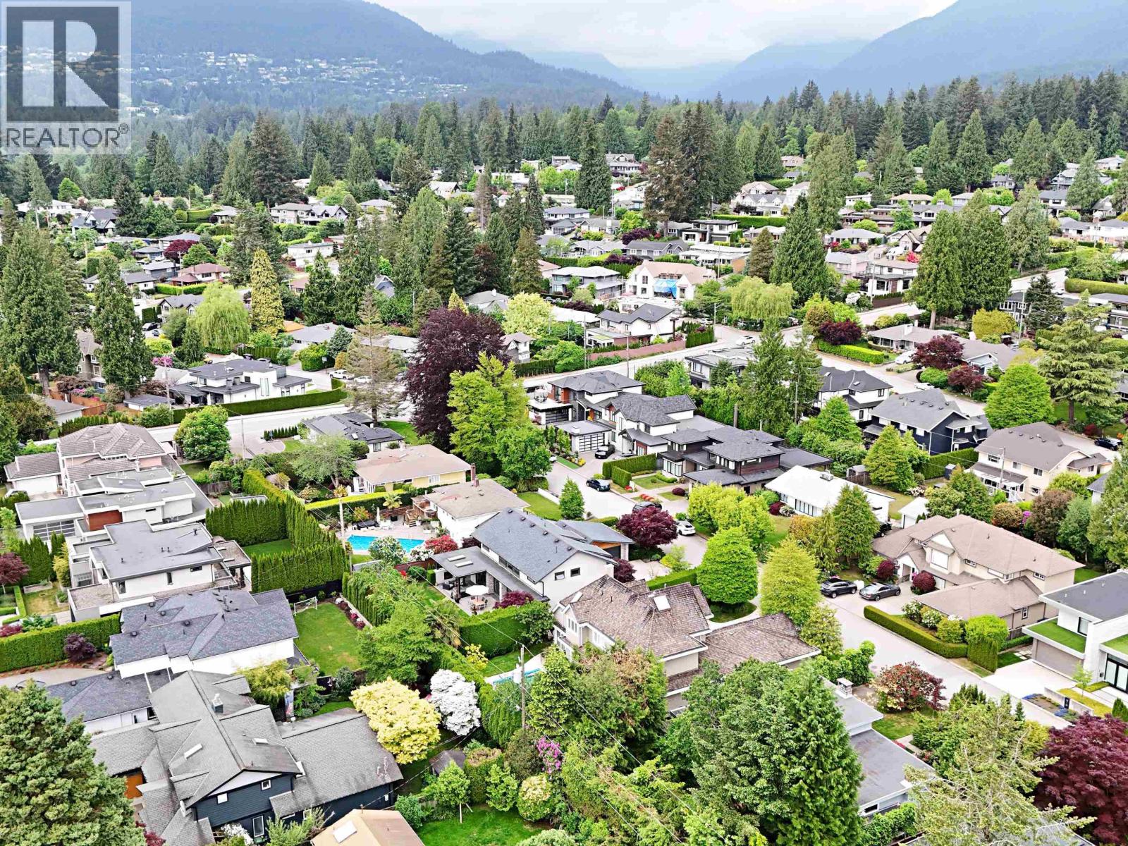 3560 HIGHLAND BOULEVARD, North Vancouver