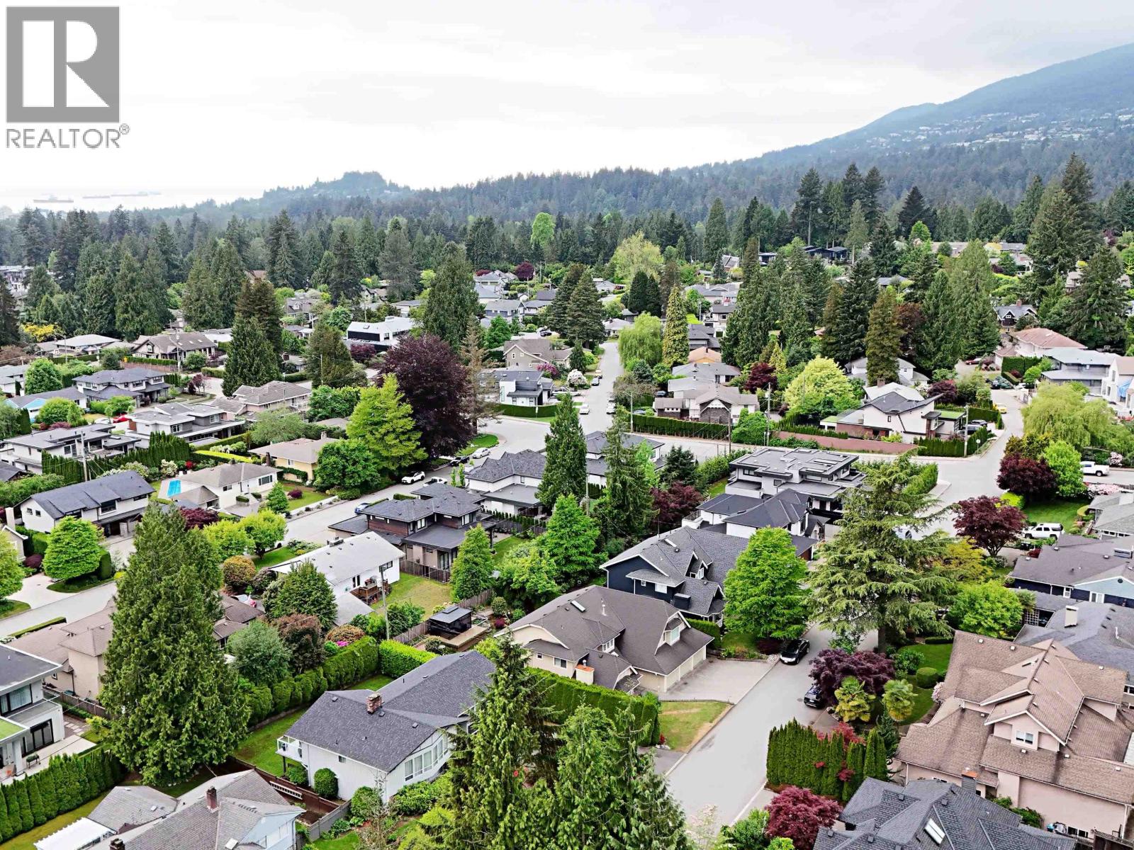 3560 HIGHLAND BOULEVARD, North Vancouver