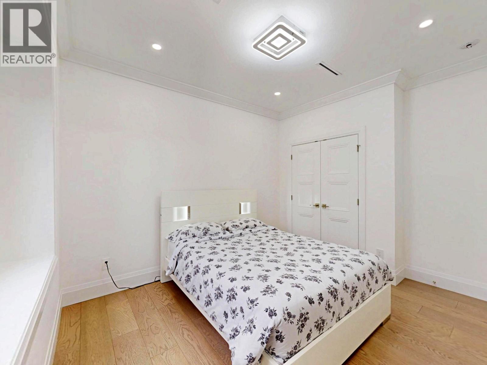 3560 HIGHLAND BOULEVARD, North Vancouver