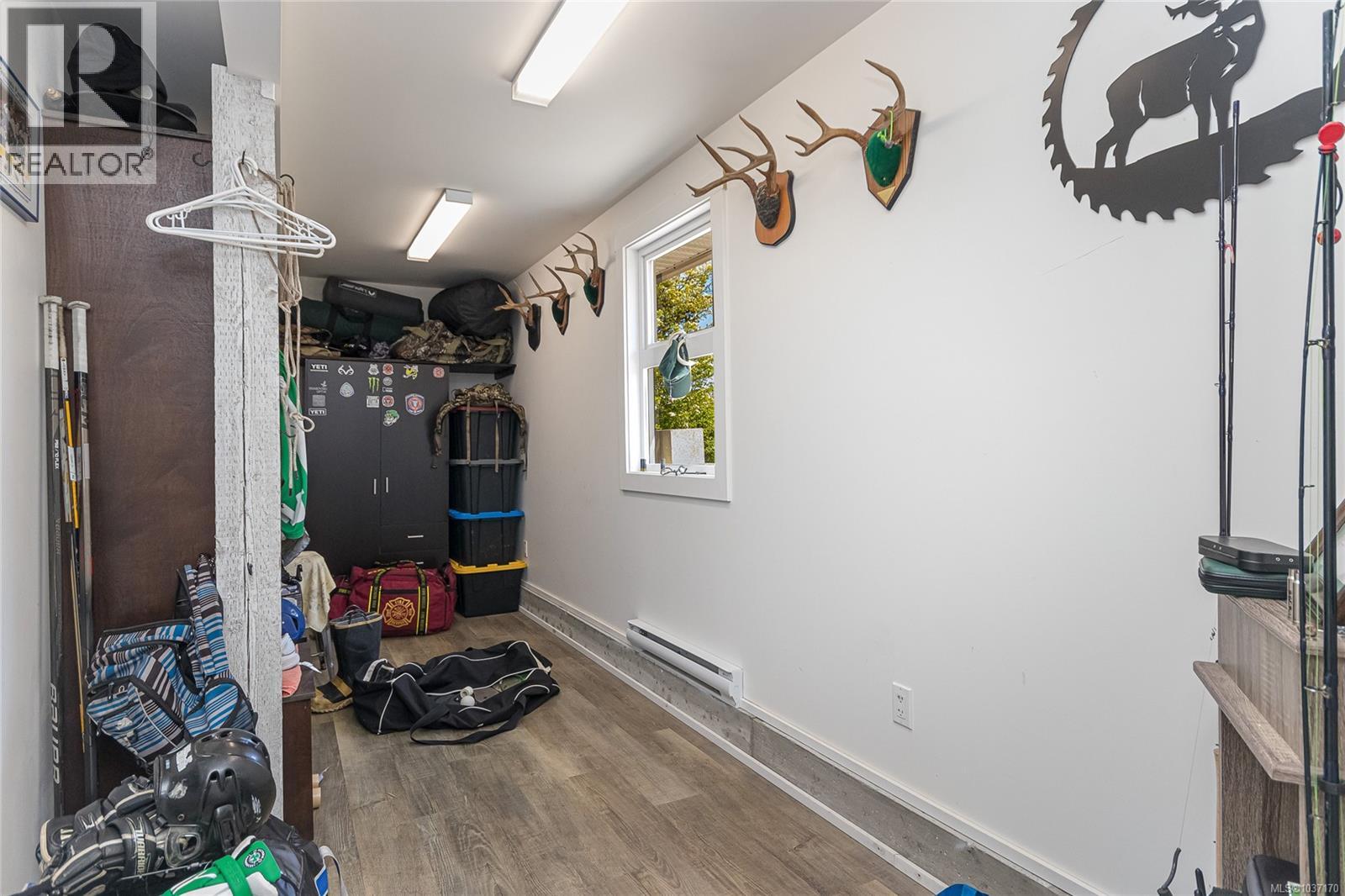 1609 Keating Cross Rd - 35