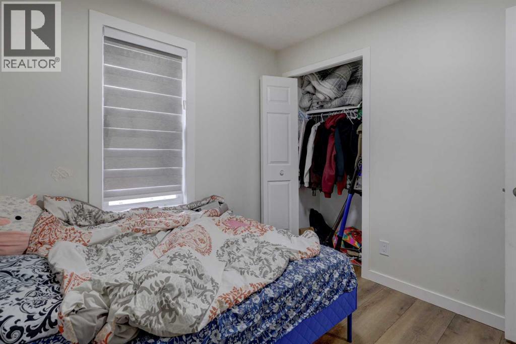 3403 42 Street NE - 17