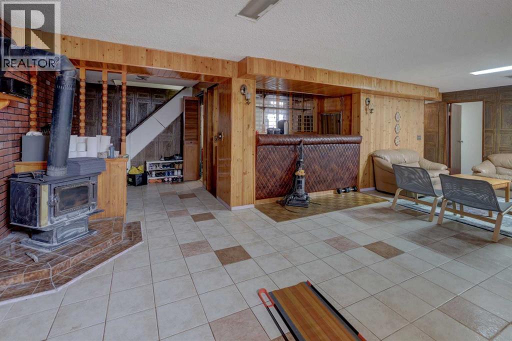 3403 42 Street NE - 21