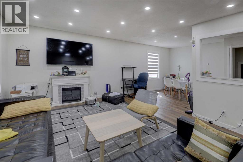3403 42 Street NE - 4