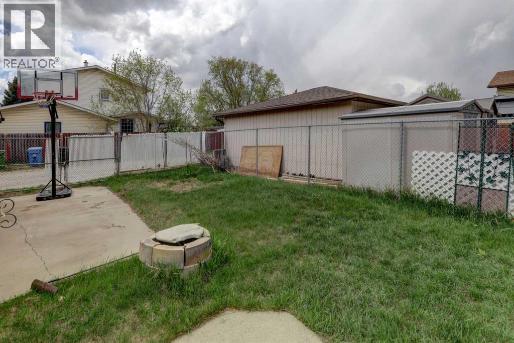 3403 42 Street NE - 29