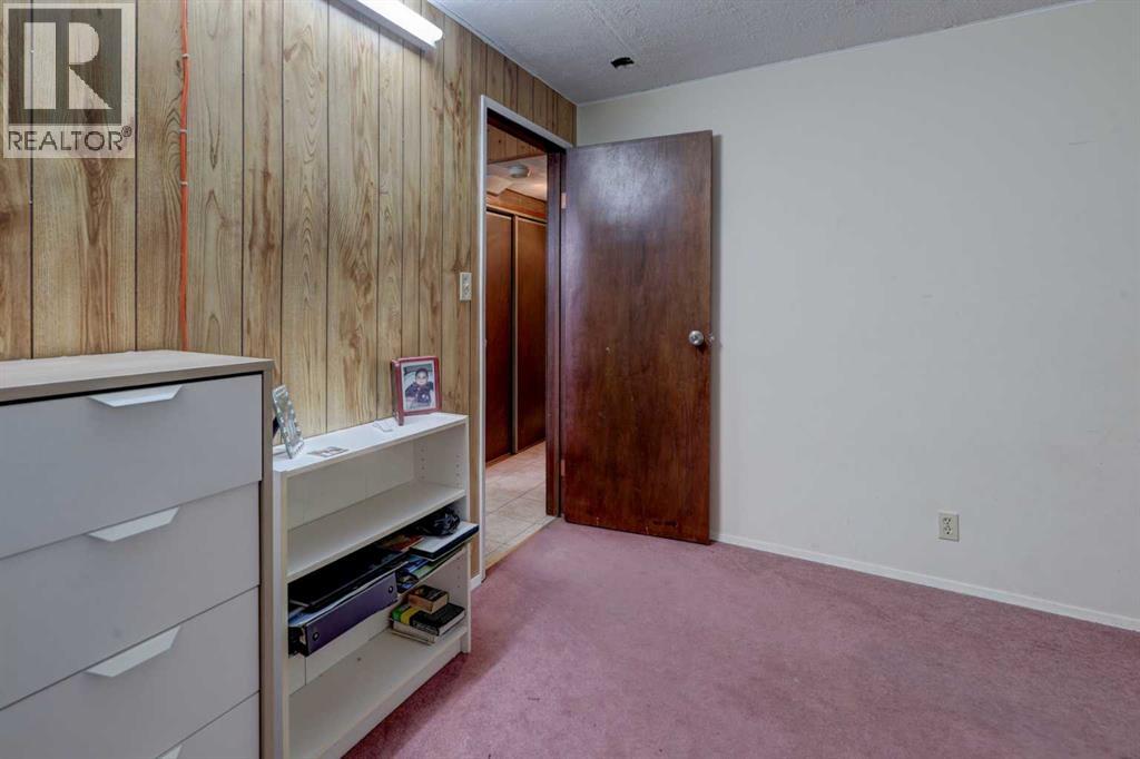 3403 42 Street NE - 24