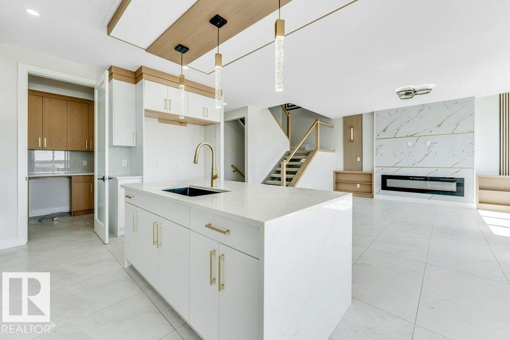 2625 64 AV NE - 8