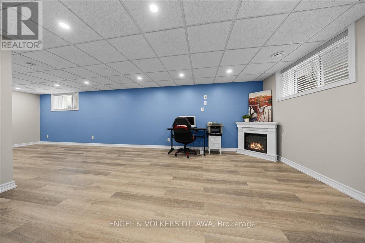 629 BRUXELLES STREET - 33