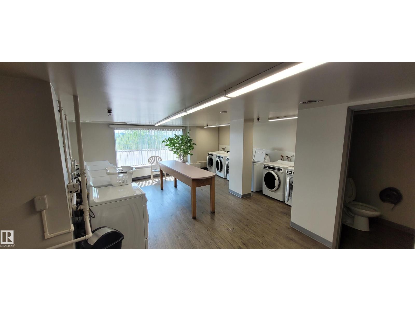 #705 12141 JASPER AV NW - 33