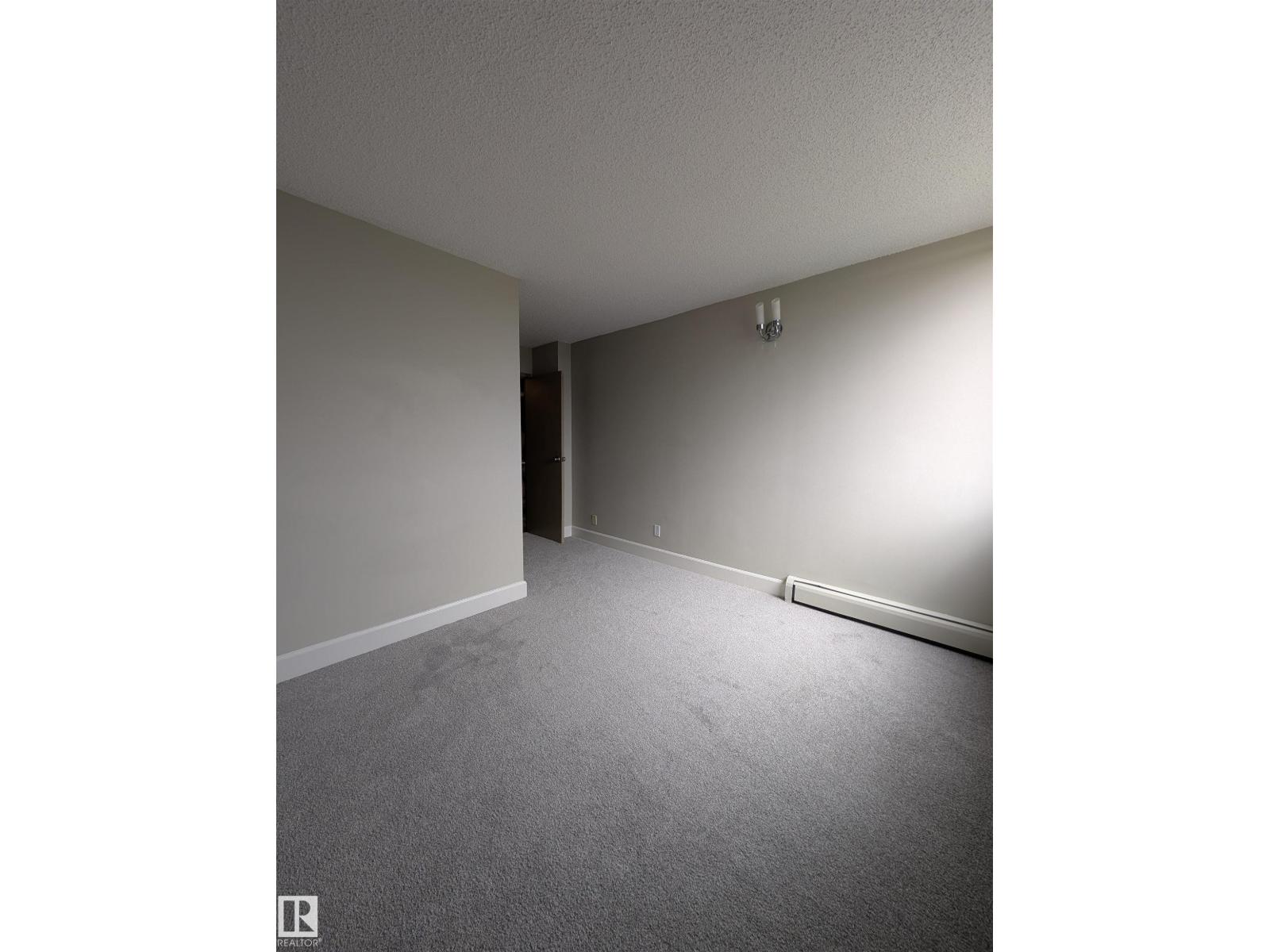 #705 12141 JASPER AV NW - 27