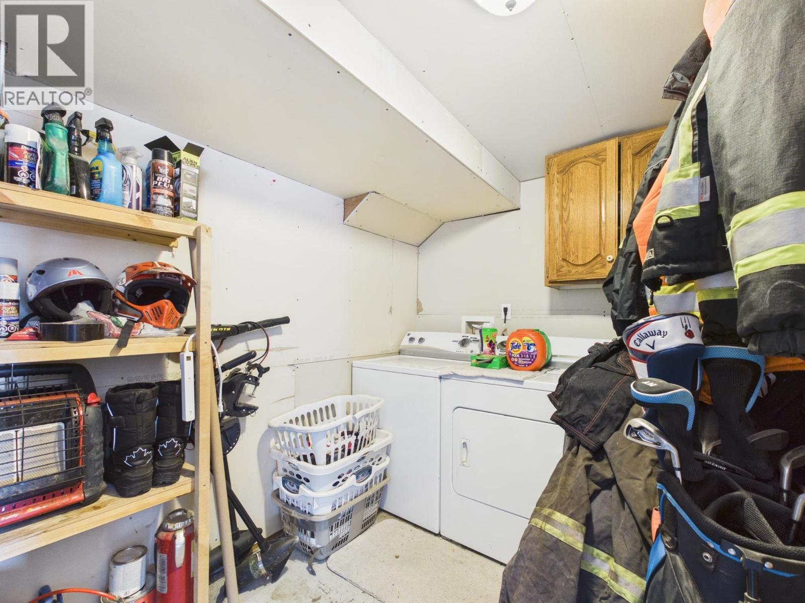 37 WINDMILL CRESCENT - 22