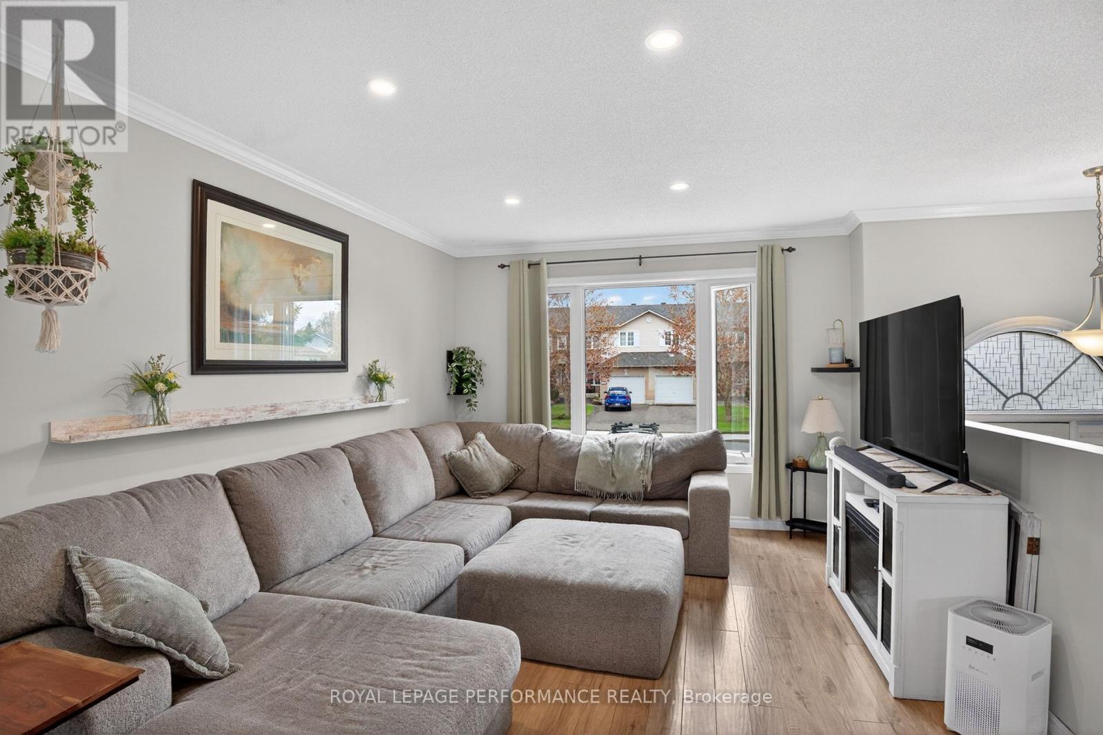 68 LAFLECHE BOULEVARD - 12